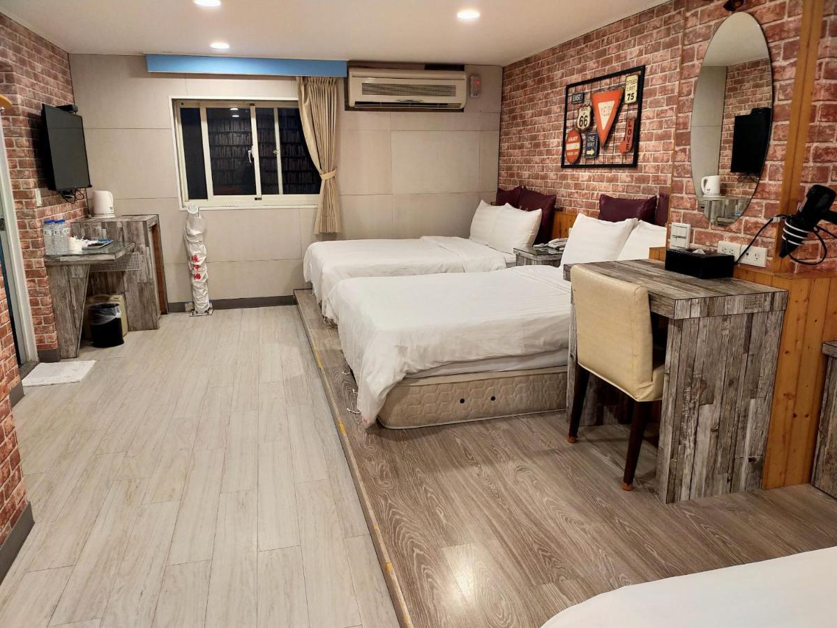Bin Chen Business Hotel Hsinchu City Exterior photo