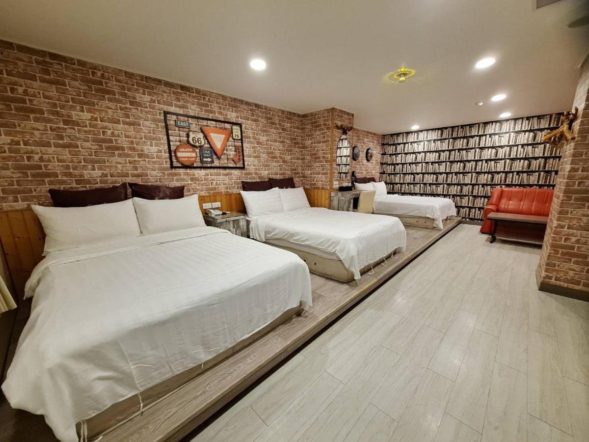 Bin Chen Business Hotel Hsinchu City Exterior photo